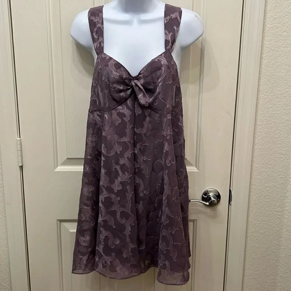 Victoria’s Secret Gold Label Babydoll Chemise Medium Tie Front Adjustable Straps